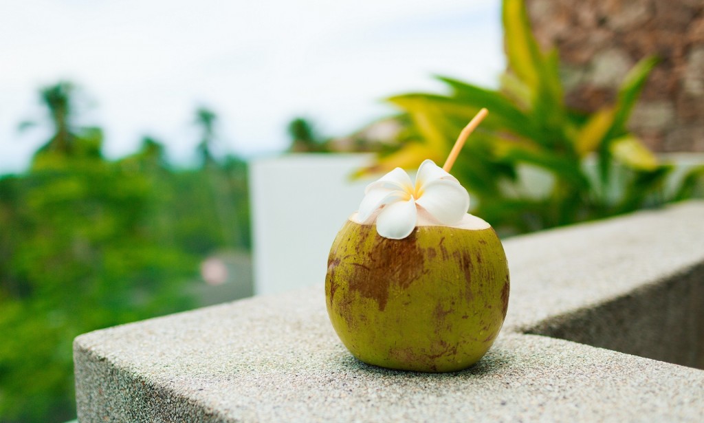 10 Benefits of Coconut Water