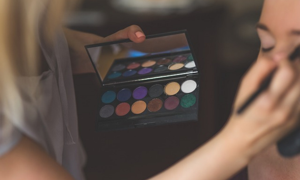 Make Up Across The Ages